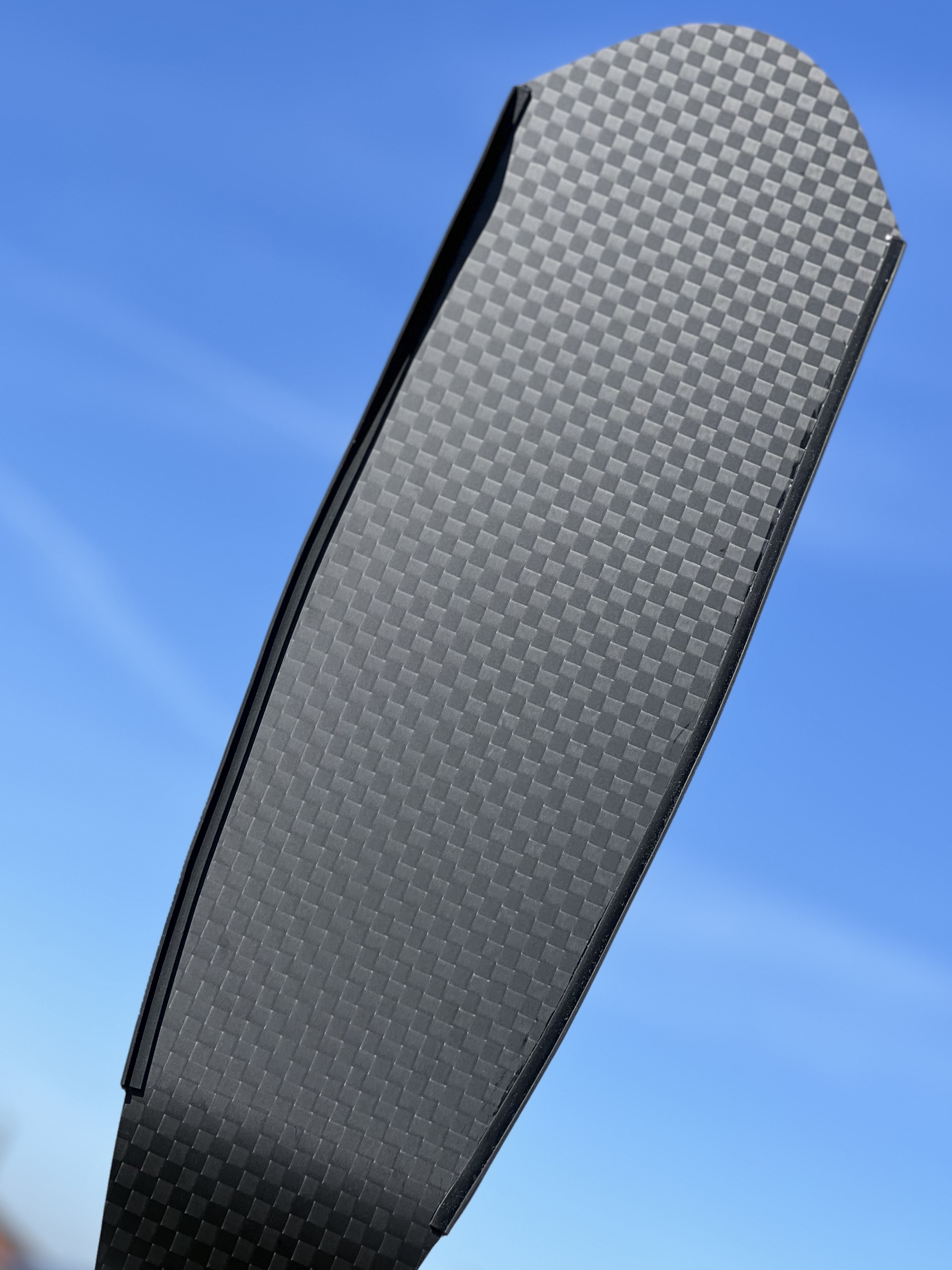 Carbon 8K Plain